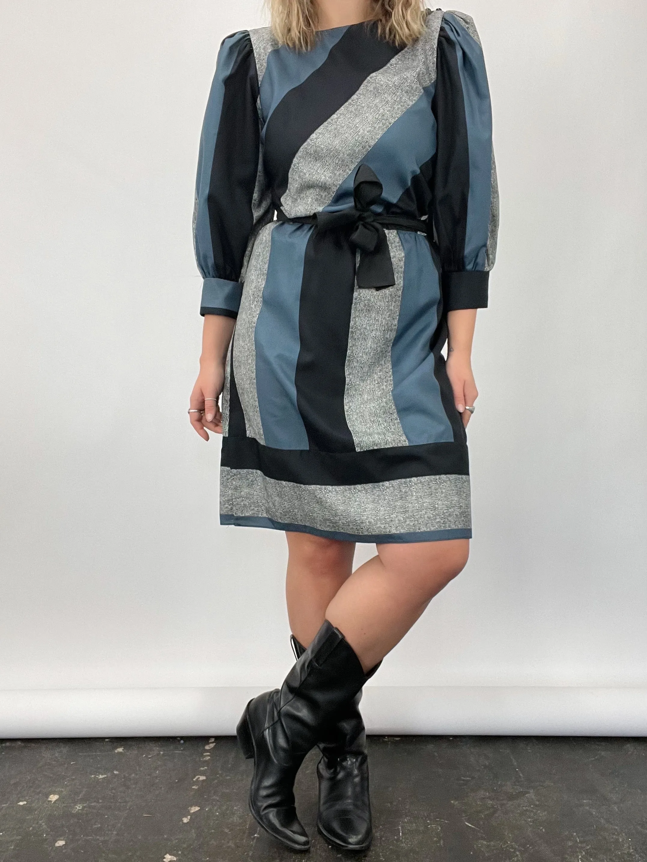 Vintage Striped Puff Sleeve Belted Dress (M/L)
